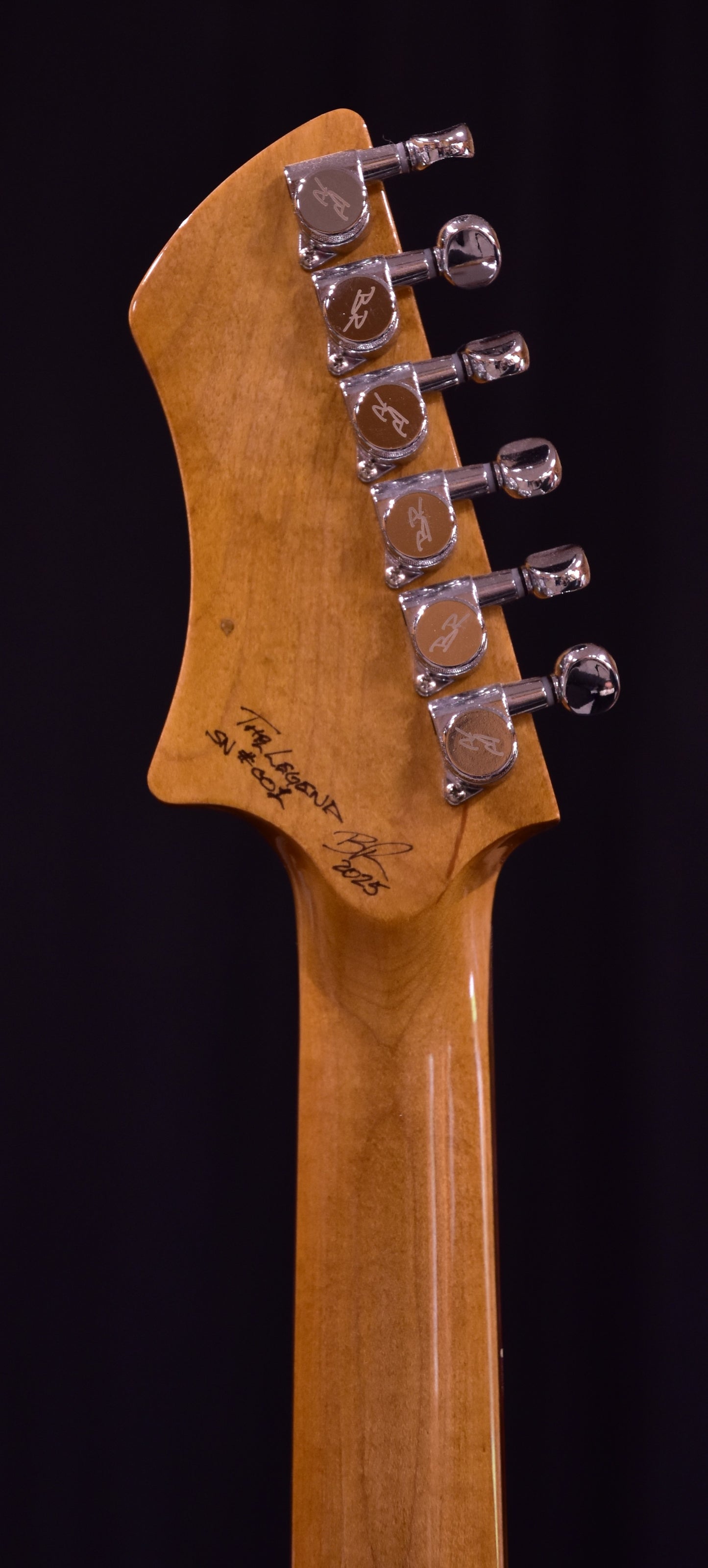 BR Guitars - The Legend