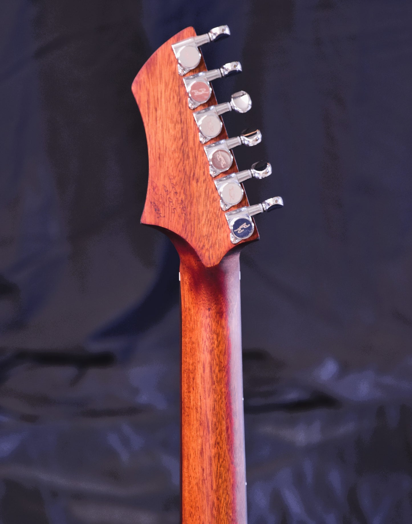 BR Guitar - ICON Professional
